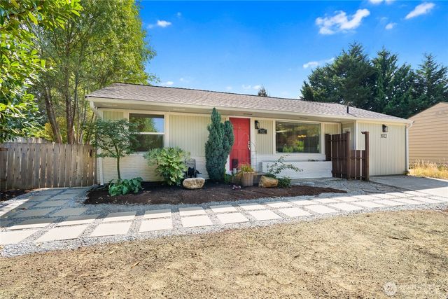 3922 214th Street SW, Mountlake Terrace, WA 98043