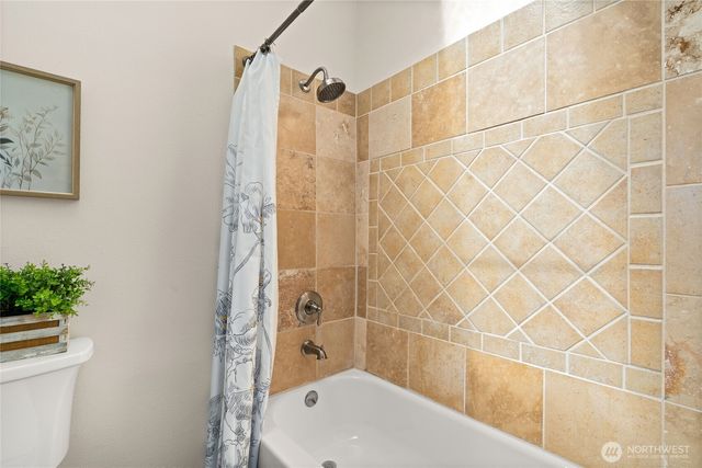 3922 214th Street SW, Mountlake Terrace, WA 98043