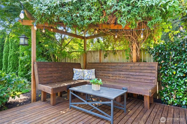 3922 214th Street SW, Mountlake Terrace, WA 98043