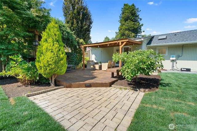 3922 214th Street SW, Mountlake Terrace, WA 98043
