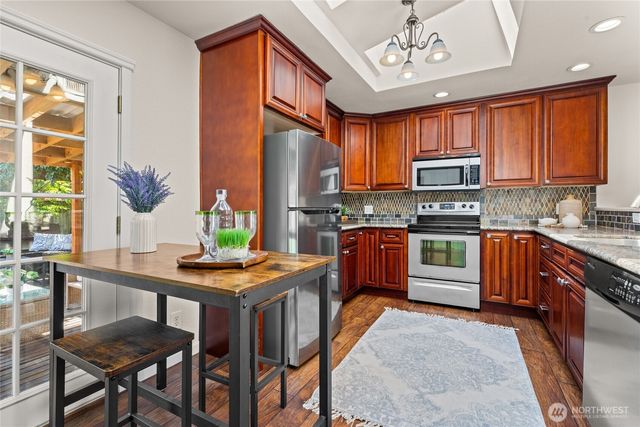 3922 214th Street SW, Mountlake Terrace, WA 98043
