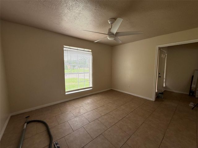 414 Dogwood Street, Lake Jackson, TX 77566