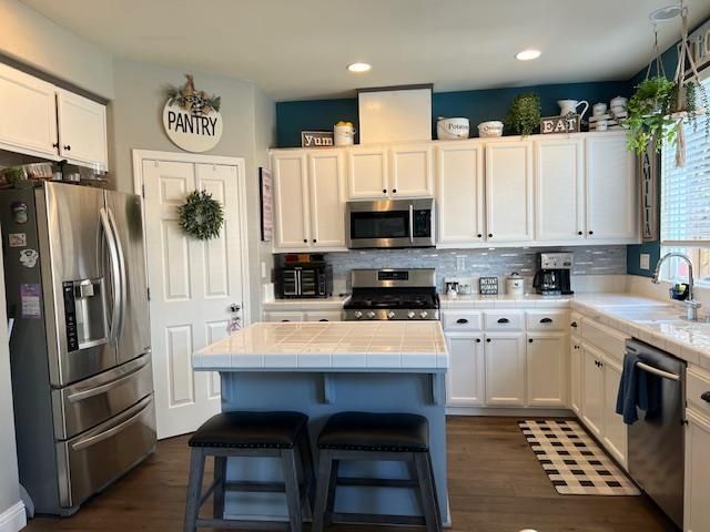 2646 2646 Ozark Dr, Tracy, CA 95304