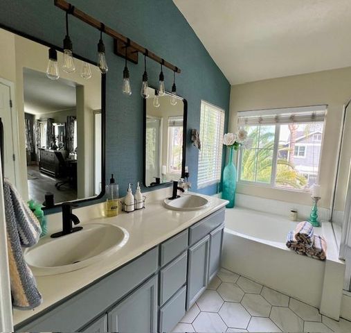 2646 2646 Ozark Dr, Tracy, CA 95304