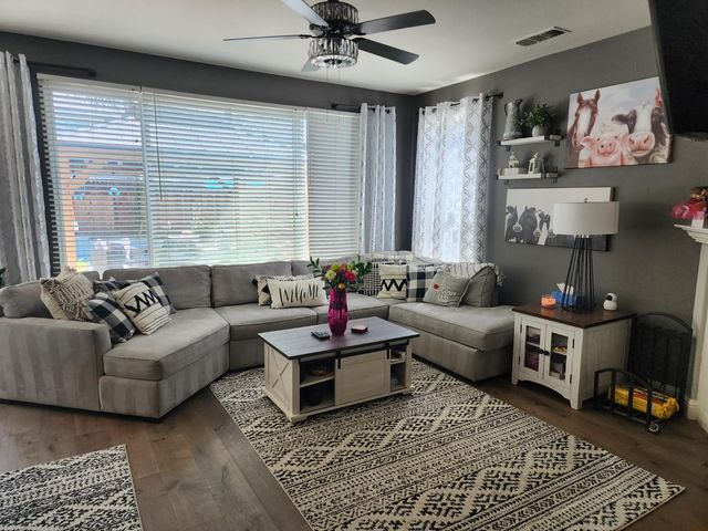 2646 2646 Ozark Dr, Tracy, CA 95304