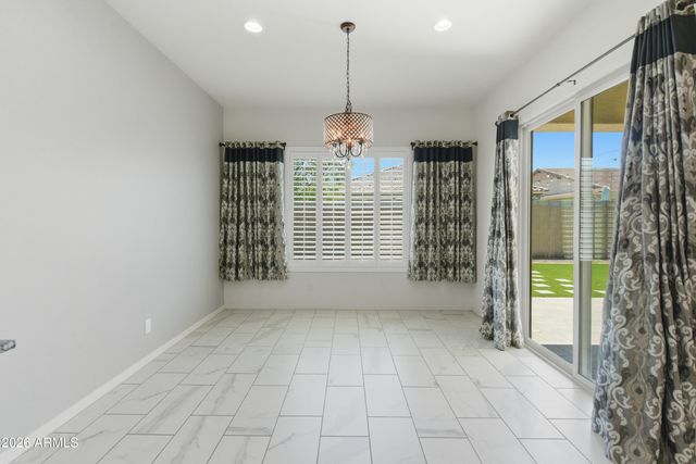 1083 E HOLLAND PARK Drive, Gilbert, AZ 85297