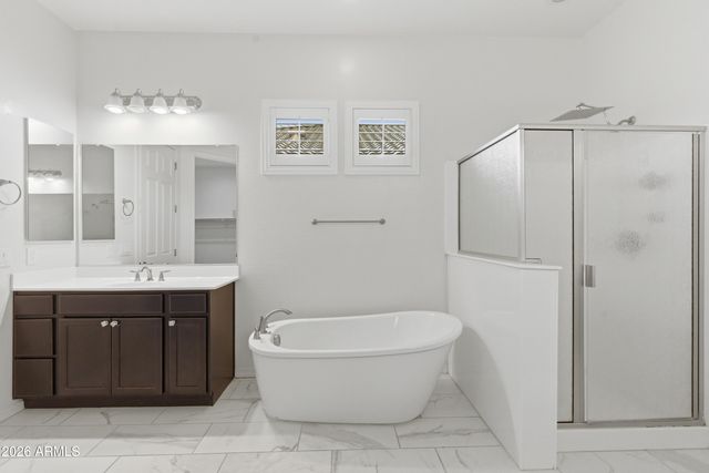 1083 E HOLLAND PARK Drive, Gilbert, AZ 85297
