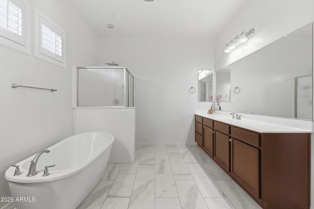 1083 E HOLLAND PARK Drive, Gilbert, AZ 85297