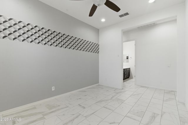 1083 E HOLLAND PARK Drive, Gilbert, AZ 85297