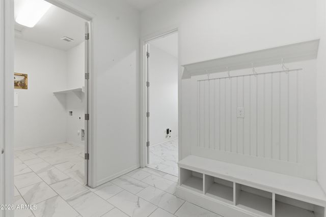 1083 E HOLLAND PARK Drive, Gilbert, AZ 85297