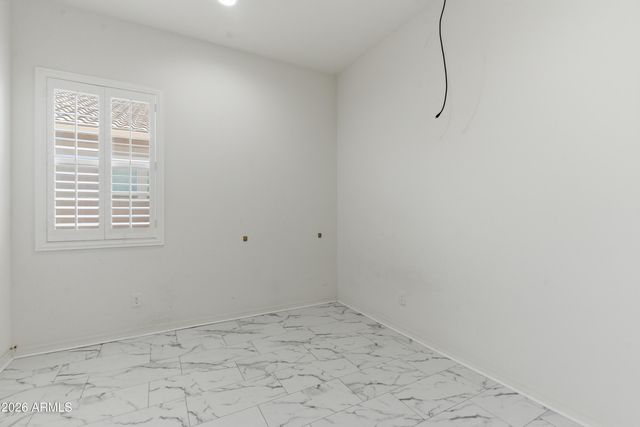 1083 E HOLLAND PARK Drive, Gilbert, AZ 85297