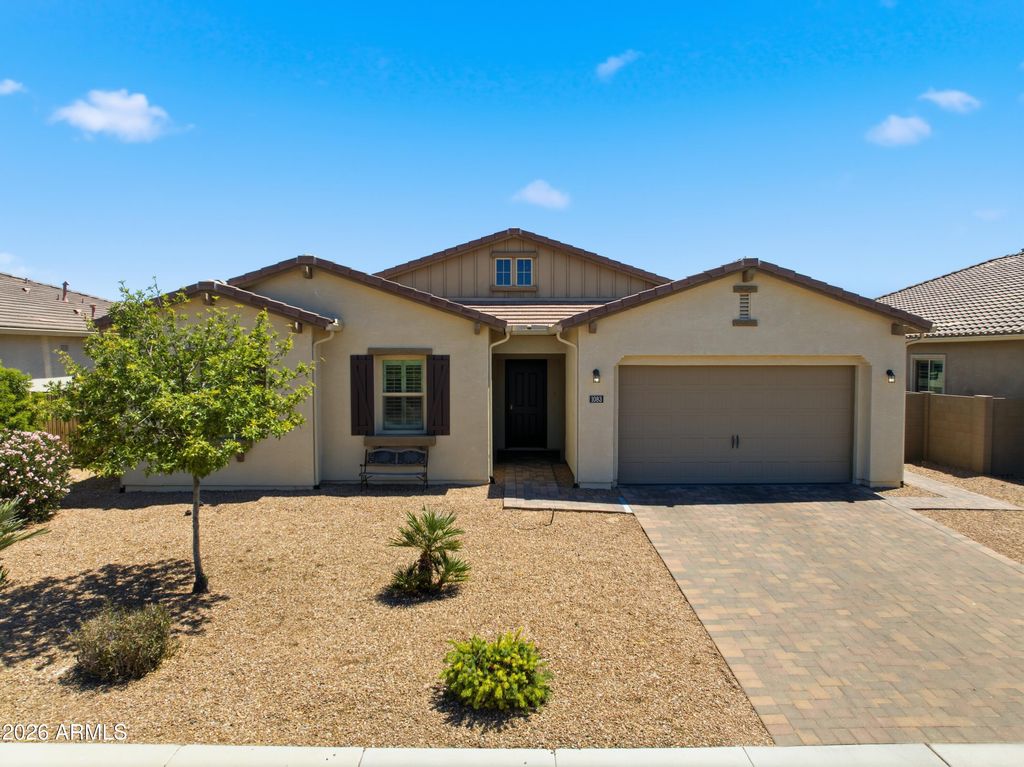 1083 E HOLLAND PARK Drive, Gilbert, AZ 85297