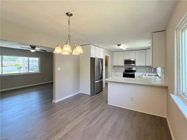 3900 Edinburgh DR, Virginia Beach, VA 23452