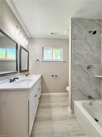 3900 Edinburgh DR, Virginia Beach, VA 23452