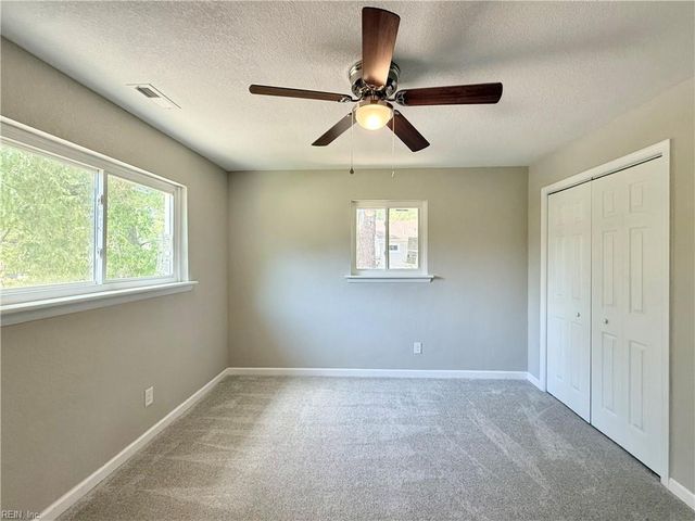 3900 Edinburgh DR, Virginia Beach, VA 23452