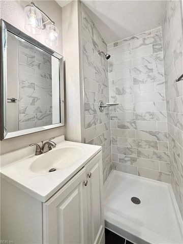 3900 Edinburgh DR, Virginia Beach, VA 23452