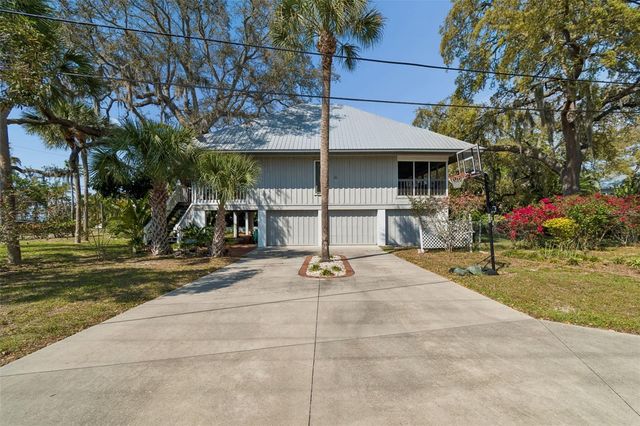 600 N MAYO STREET, Crystal Beach, FL 34681