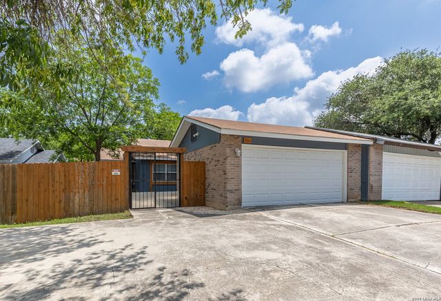 1366 BAYOU DR, San Antonio, TX 78245