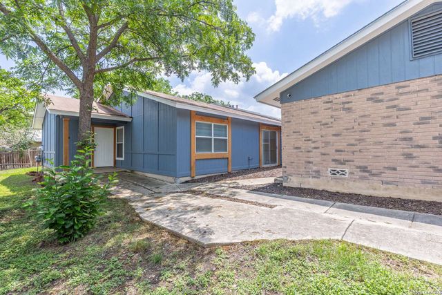 1366 BAYOU DR, San Antonio, TX 78245