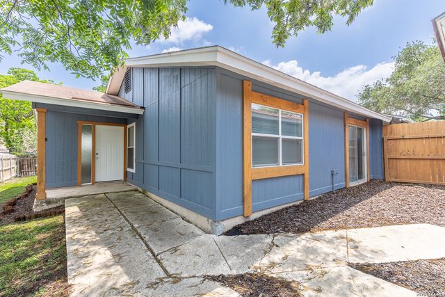 1366 BAYOU DR, San Antonio, TX 78245