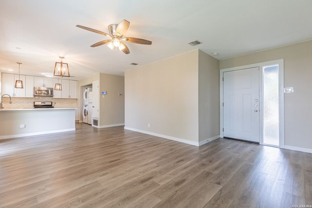 1366 BAYOU DR, San Antonio, TX 78245