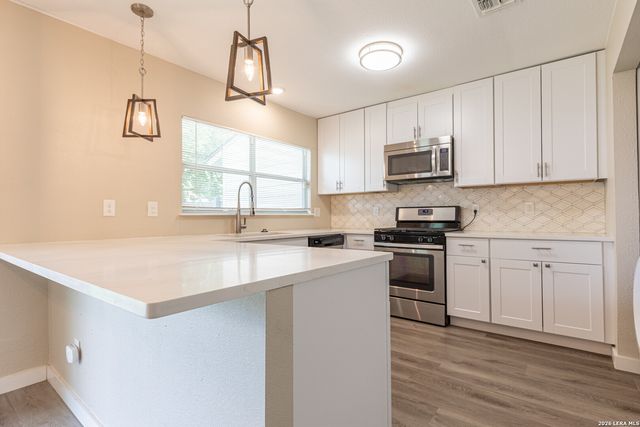 1366 BAYOU DR, San Antonio, TX 78245