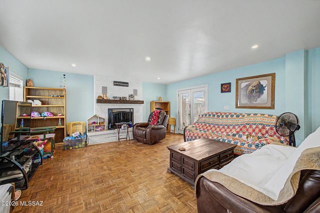 1172 E Allen Road, Tucson, AZ 85719