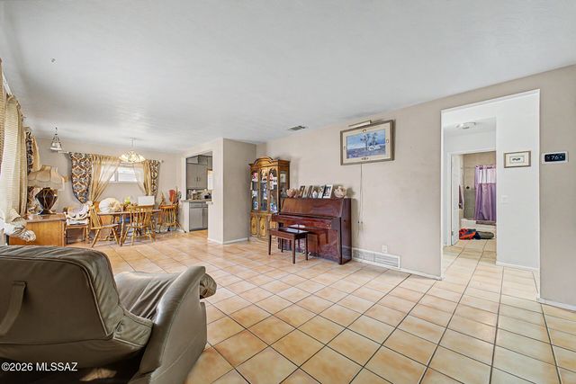 1172 E Allen Road, Tucson, AZ 85719