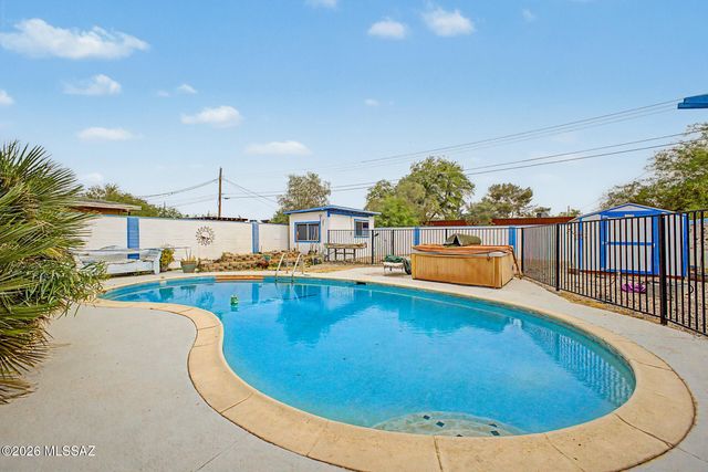 1172 E Allen Road, Tucson, AZ 85719