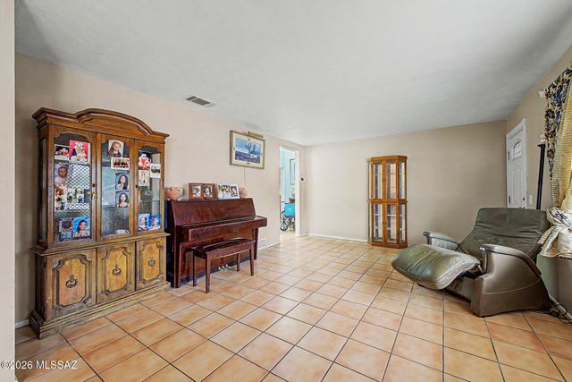 1172 E Allen Road, Tucson, AZ 85719