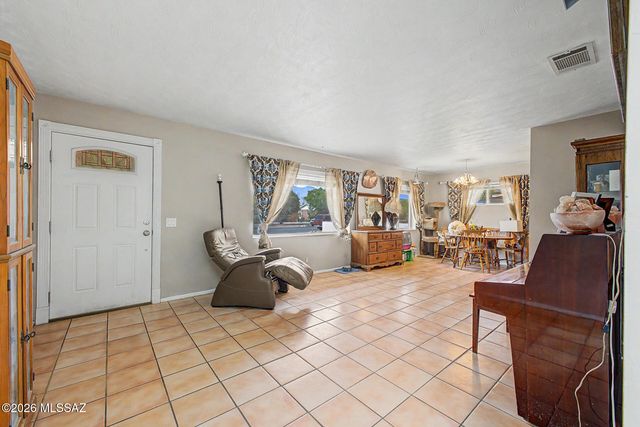 1172 E Allen Road, Tucson, AZ 85719