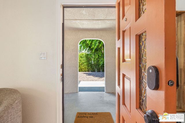 628 S Mountain View Drive, Palm Springs, CA 92264