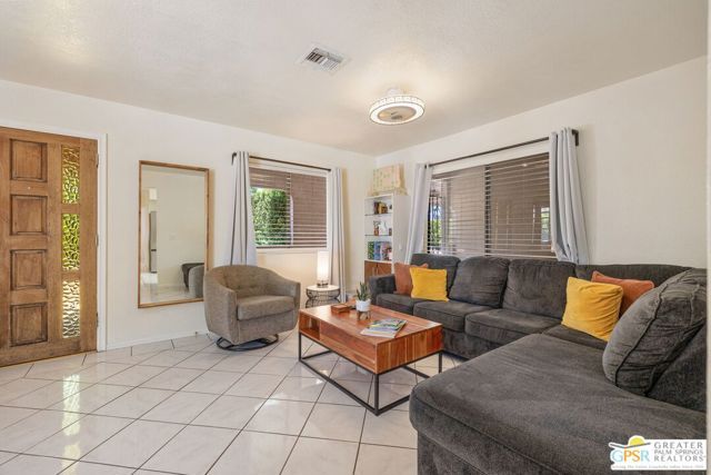 628 S Mountain View Drive, Palm Springs, CA 92264