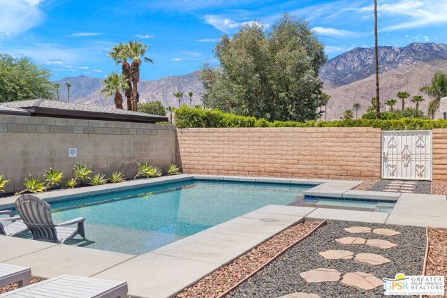 628 S Mountain View Drive, Palm Springs, CA 92264