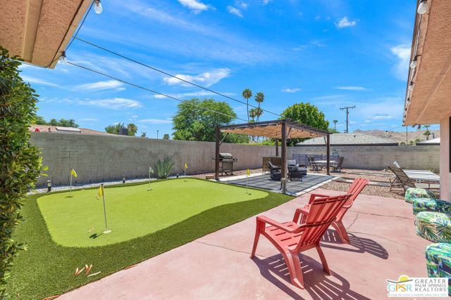 628 S Mountain View Drive, Palm Springs, CA 92264