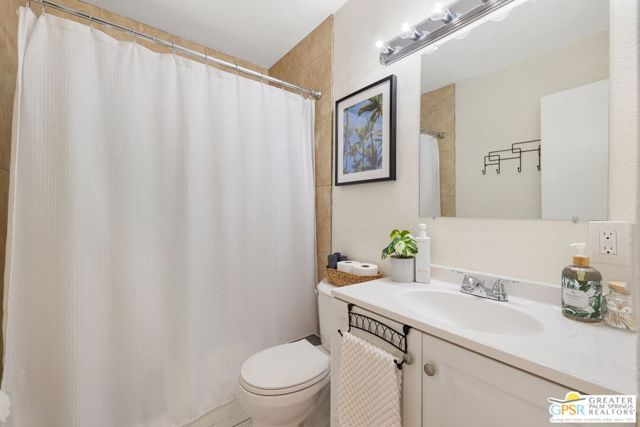 628 S Mountain View Drive, Palm Springs, CA 92264