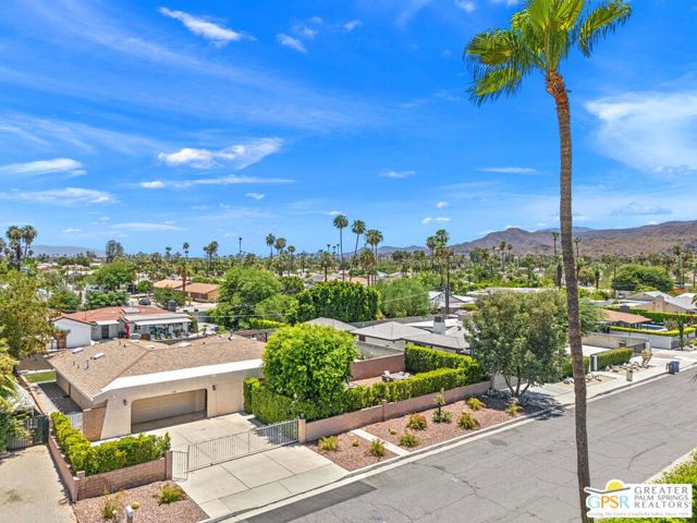 628 S Mountain View Drive, Palm Springs, CA 92264