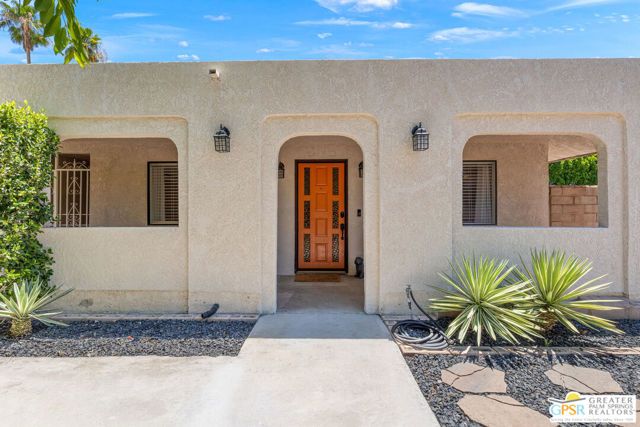628 S Mountain View Drive, Palm Springs, CA 92264