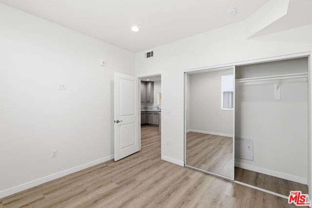 8827 Van Nuys Boulevard 103, Panorama City (los Angeles), CA 91402