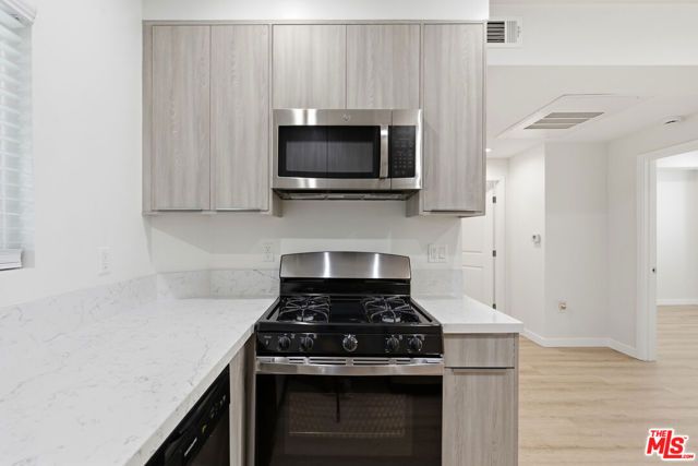 8827 Van Nuys Boulevard 103, Panorama City (los Angeles), CA 91402