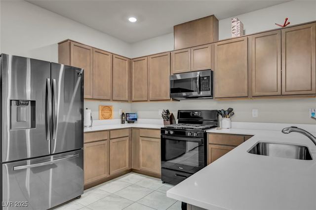 1029 Mineral Wells Avenue, North Las Vegas, NV 89086