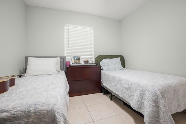 3231 Vassallo Avenue, Palm Springs, FL 33461