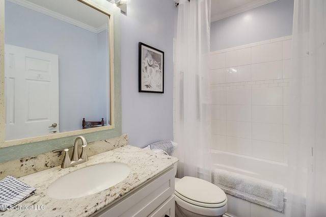 1515 E Beach Boulevard, 212, Pass Christian, MS 39571