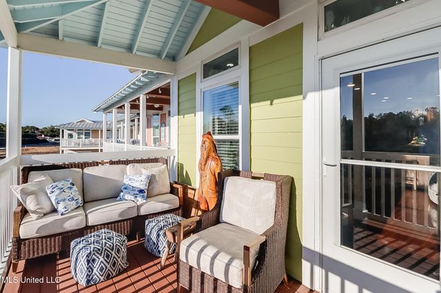 1515 E Beach Boulevard, 212, Pass Christian, MS 39571