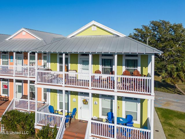 1515 E Beach Boulevard, 212, Pass Christian, MS 39571