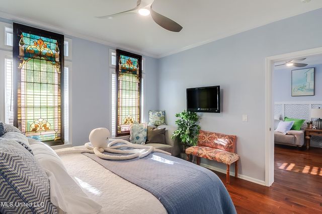 1515 E Beach Boulevard, 212, Pass Christian, MS 39571