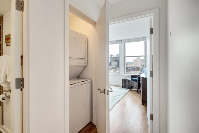 66 Monroe Ave Apt 1004, Memphis, TN 38103