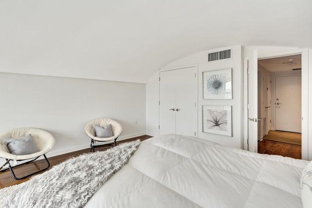 66 Monroe Ave Apt 1004, Memphis, TN 38103