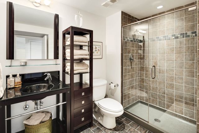 66 Monroe Ave Apt 1004, Memphis, TN 38103