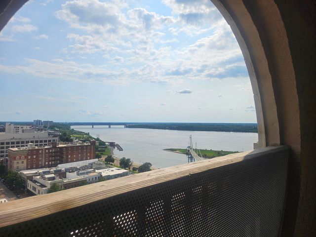 66 Monroe Ave Apt 1004, Memphis, TN 38103